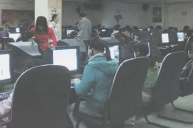 Un hombre murió jugando en un cibercafé