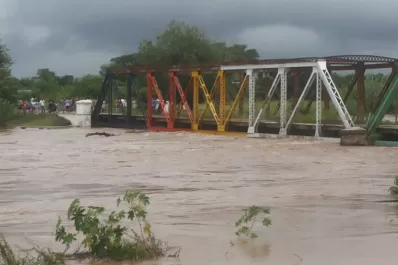 El agua comenzó a bajar en el sur, pero queda el miedo a una nueva inundación