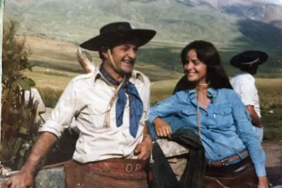 María y su hogar con techo de paja