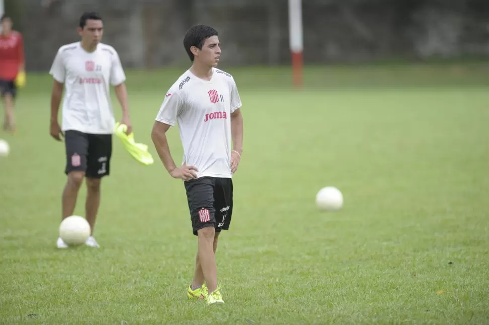 YA DIO EL PRIMER PASO. Tomás González tiene 16 años y debutó con la camiseta del “Santo” en la Copa Argentina. la gaceta / foto de franco vera 