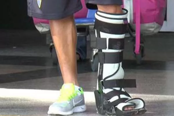 Por la patada de Leonel Vangioni, el juvenil Cristian Pavón será operado y estará dos meses inactivo