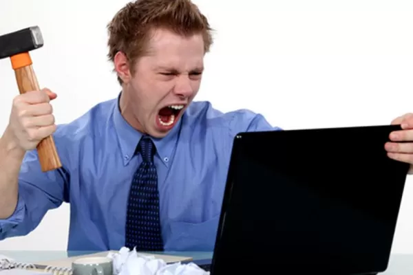 ¿Por qué se cayeron Facebook e Instagram en todo el mundo?