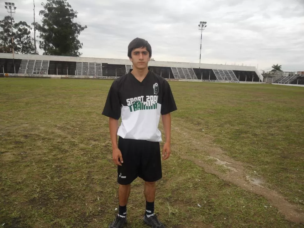 A DISPOSICIÓN. Rodríguez cumplió la sanción y está listo para jugar. FOTO DE JORGE DÍAZ