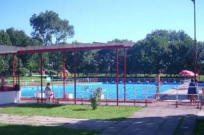 Tras la muerte del adolescente, la pileta del Complejo Mirkin fue bendecida