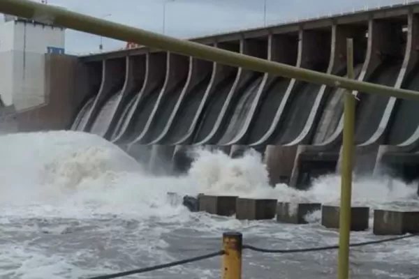 Santiago: alarma por la crecida del río Dulce