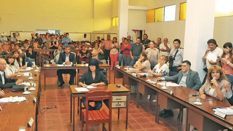 EN APRIETOS. El Concejo de La Banda está a punto de ser intervenido. FOTO DE ELLIBERAL.COM.AR