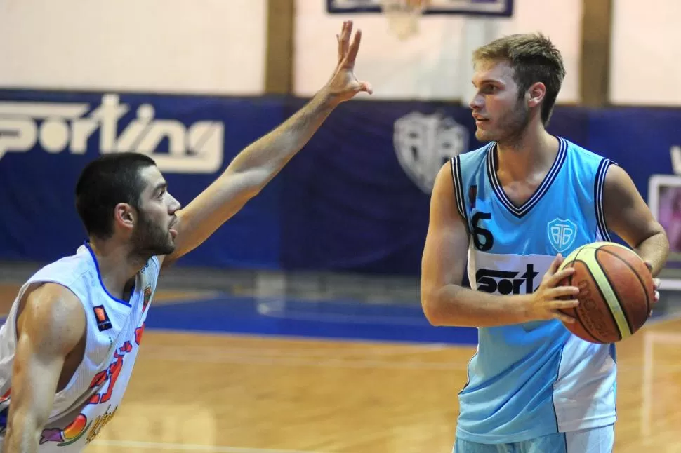 PRODUCTIVO. Maxi Iturrioz pomedia 26’ por juego, 11,4 puntos y 3,8 rebotes. la gaceta / foto de diego aráoz