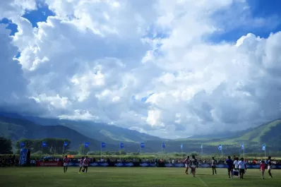 La ovalada rompe el silencio