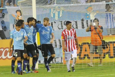 Atlético venció a San Martín y se quedó con el clásico