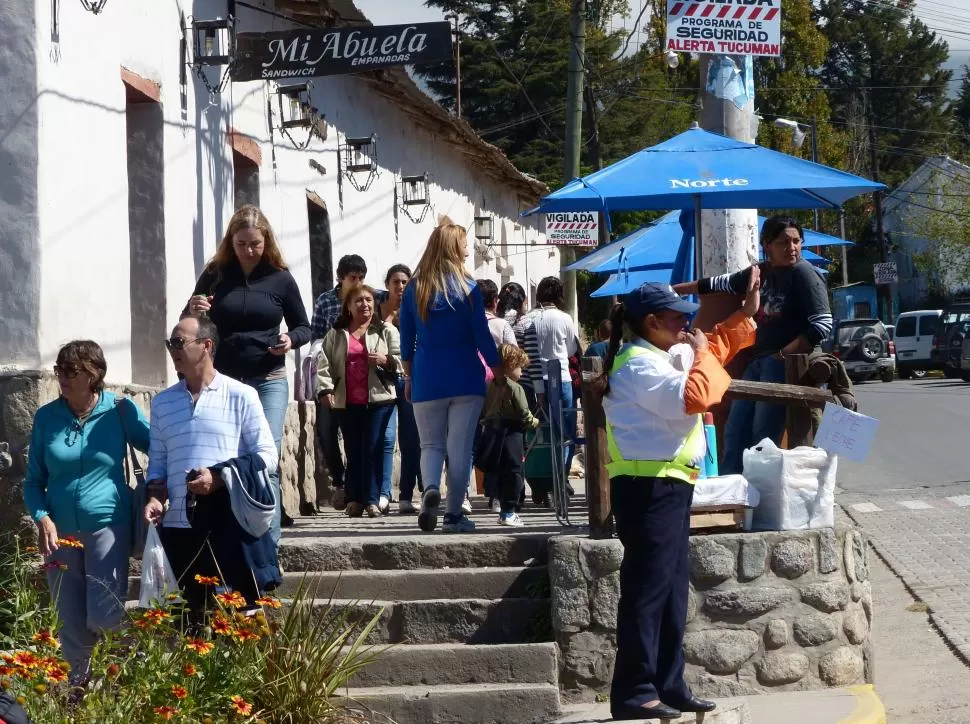 PARA TODOS LOS BOLSILLOS. La oferta hotelera, de cabañas, de esparcimiento cultural, de artesanías y de gastronomía es generosa en Tafí del Valle. la gaceta / foto de osvaldo ripoll (archivo)