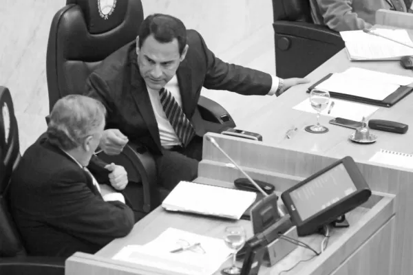 Sin el aval del PE, no debatirán las deudas de los municipios