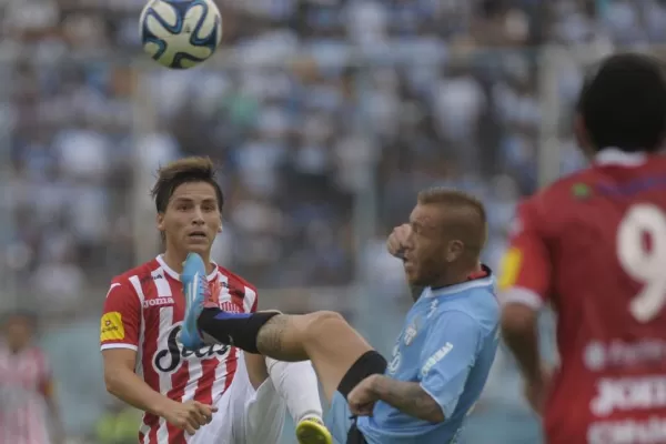 Mieres y una zambullida salvadora