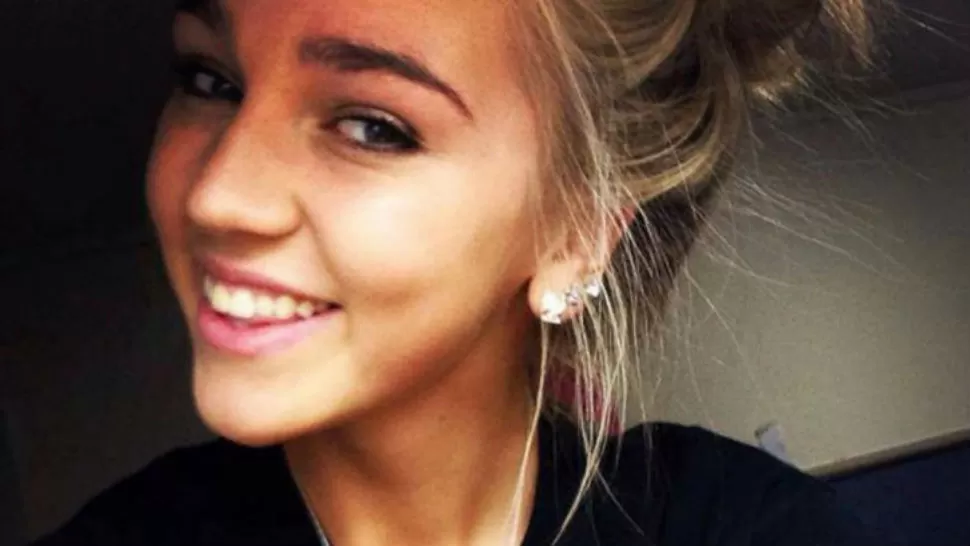 FAMOSA. Kendra Sunderland tiene 19 años. IMAGEN DE TWITTER