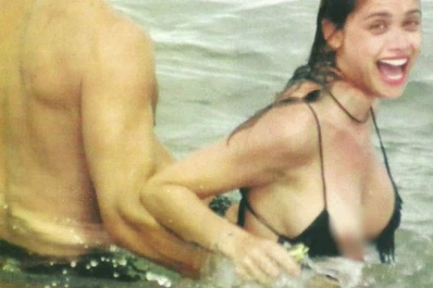 A Vitto Saravia la bikini le jugó una mala pasada y se le escapó una lola