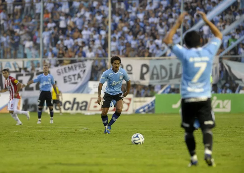 FORÁNEOS. El colombiano Miguel Julio es una de las caras nuevas que vino del exterior, como Mieres y Molina. la gaceta / foto de franco vera