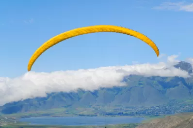 Acariciar el cielo y el paisaje esplendoroso