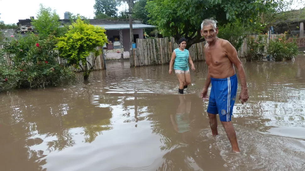 BAJA EL AGUA. Desde Defensa Civil estiman que la situación de limpieza podría resolverse en los próximos días. ARCHIVO LA GACETA / FOTO DE OSVALDO RIPOLL