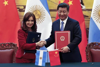 Cristina regresó al país luego de su viaje por China