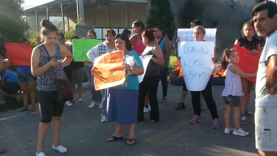 Cortaron la ruta 315 por falta de  agua en Villa Carmela