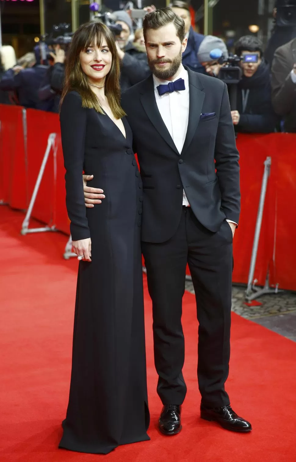 FUERA DEL CELULOIDE. Alfombra roja para Dakota Johnson y Jamie Dornan. reuters