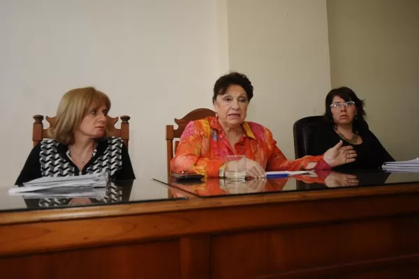 Una vocal denuncia a sus colegas de estrado por irregularidades, violencia y acoso laboral