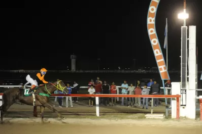 Cantazo arriesga la corona