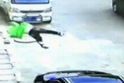 Niño de tres años cayó de un tercer piso y salió ileso