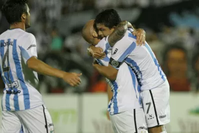 Con una 'joyita' de El Pulga,  Atlético le ganó con lo justo a Gimnasia