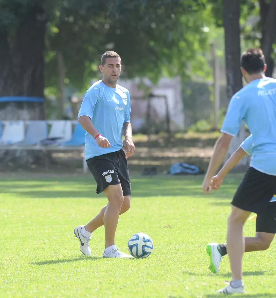 FIRME EN EL FONDO. Bianchi vuelve a arrancar como titular en esta temporada. la gaceta / foto de héctor peralta (archivo)