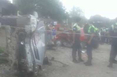 Una persecución policial terminó con un choque y vuelco