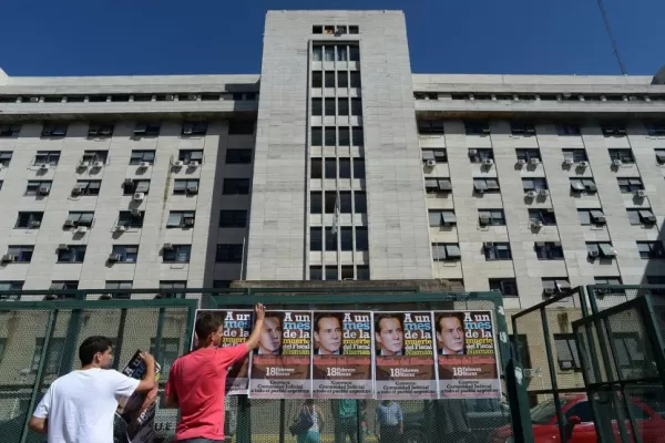 La marcha agita tensiones en el mundo político