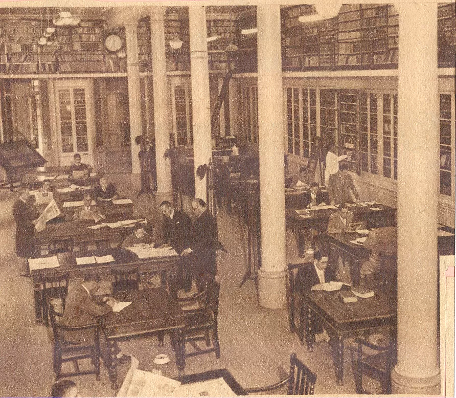 LA BIBLIOTECA SARMIENTO. Vista del salón de lectura durante su época de esplendor, en 1945. la gaceta / archivo
