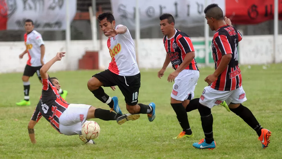 PUNTOS EN CASA. Sportivo hizo la diferencia en la primera etapa y eso le alcanzó para quedarse con la victoria. LA GACETA / FOTO DE ANTONIO FERRONI