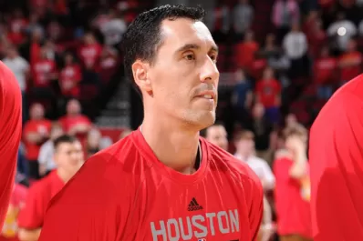 Prigioni debutó en Houston con una victoria