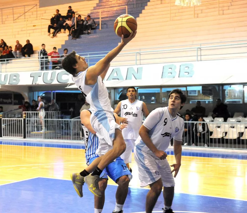 CONTUNDENCIA. Cristian Soria fue el goleador del “beibi”, con 22 puntos. la gaceta / foto de héctor peralta (archivo)