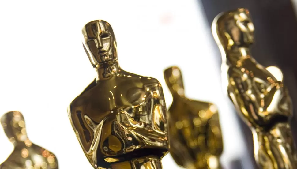 Oscar 2015: la curiosa estatua que generó polémica