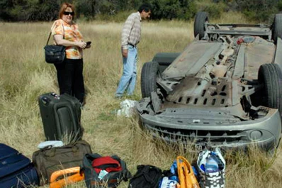 Una familia tucumana volcó en Santiago y se salvó de milagro