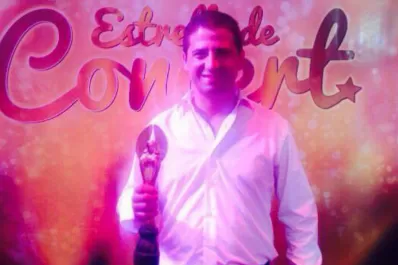Miguel Martin, galardonado en Córdoba por su show del Oficial Gordillo