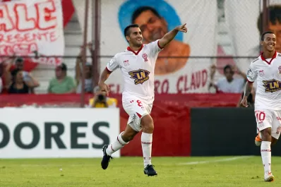 Huracán rescató un empate ante Mineros