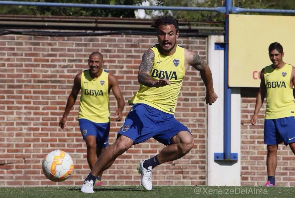 DESEO. Daniel Osvaldo quiere jugar cuanto antes. foto del twitter de @XeneizeDelAlma