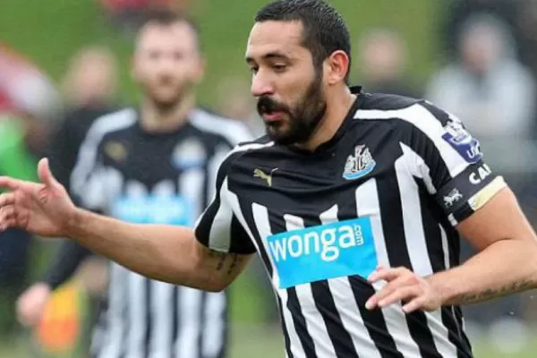 Tras superar el cáncer, Jonás Gutiérrez podría volver a jugar