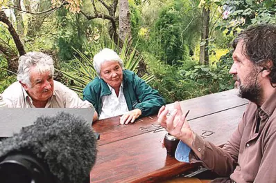 Kusturica filma un documental sobre Mujica
