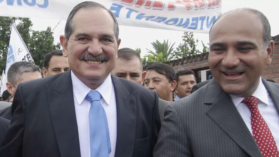 JUNTOS. Alperovich y Manzur, en Alderetes. FOTO PRENSA TUCUMÁN