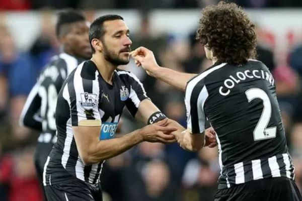 Emocionante gesto de Coloccini en el regreso de Jonás Gutiérrez al fútbol