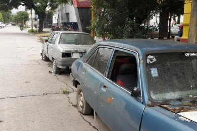 La comisaría de Tafí Viejo se convirtió en un cementerio de autos