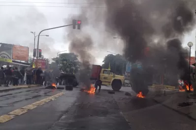 Con cuatro cortes, ATE llevó sus reclamos salariales a las calles y rutas