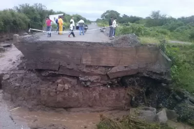 El agua devoró un tramo de la ruta 336: hay pueblos aislados