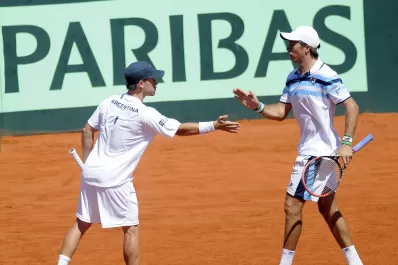 Argentina cayó ante Brasil en el partido de dobles