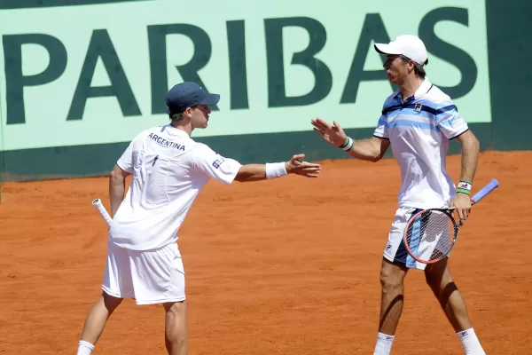Argentina cayó ante Brasil en el partido de dobles