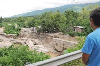La tormenta destrozó canales, sacudió a la provincia y amenaza con volver